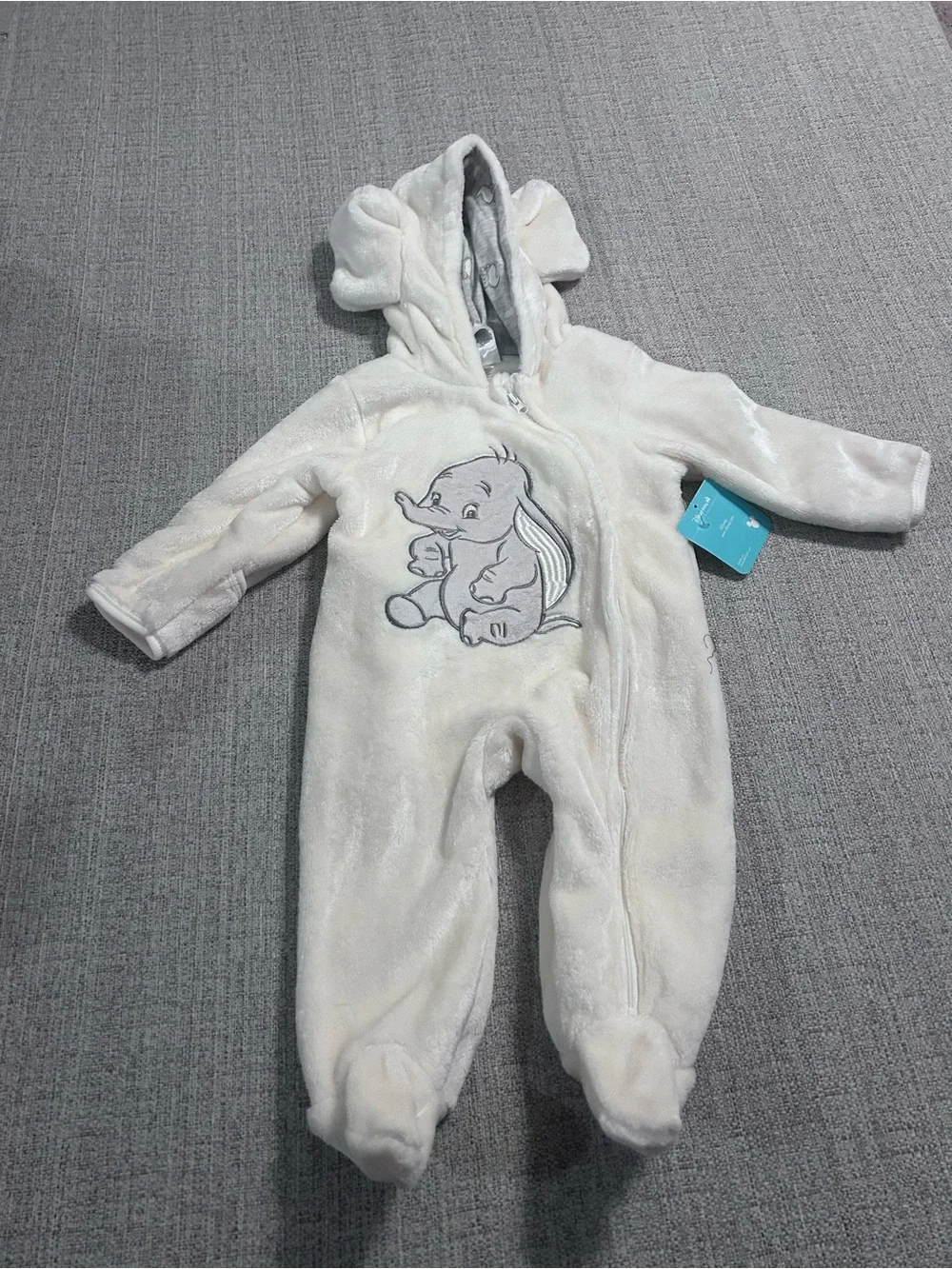 Disney Soft Cream Baby One-Piece Hooded Romper Dumbo Appliqué. Size 6/9M NWT - Picture 1 of 10